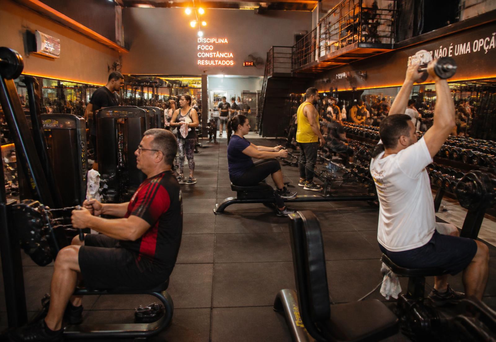 Alunos treinando na Corpo Fitness Academia em Higienópolis
